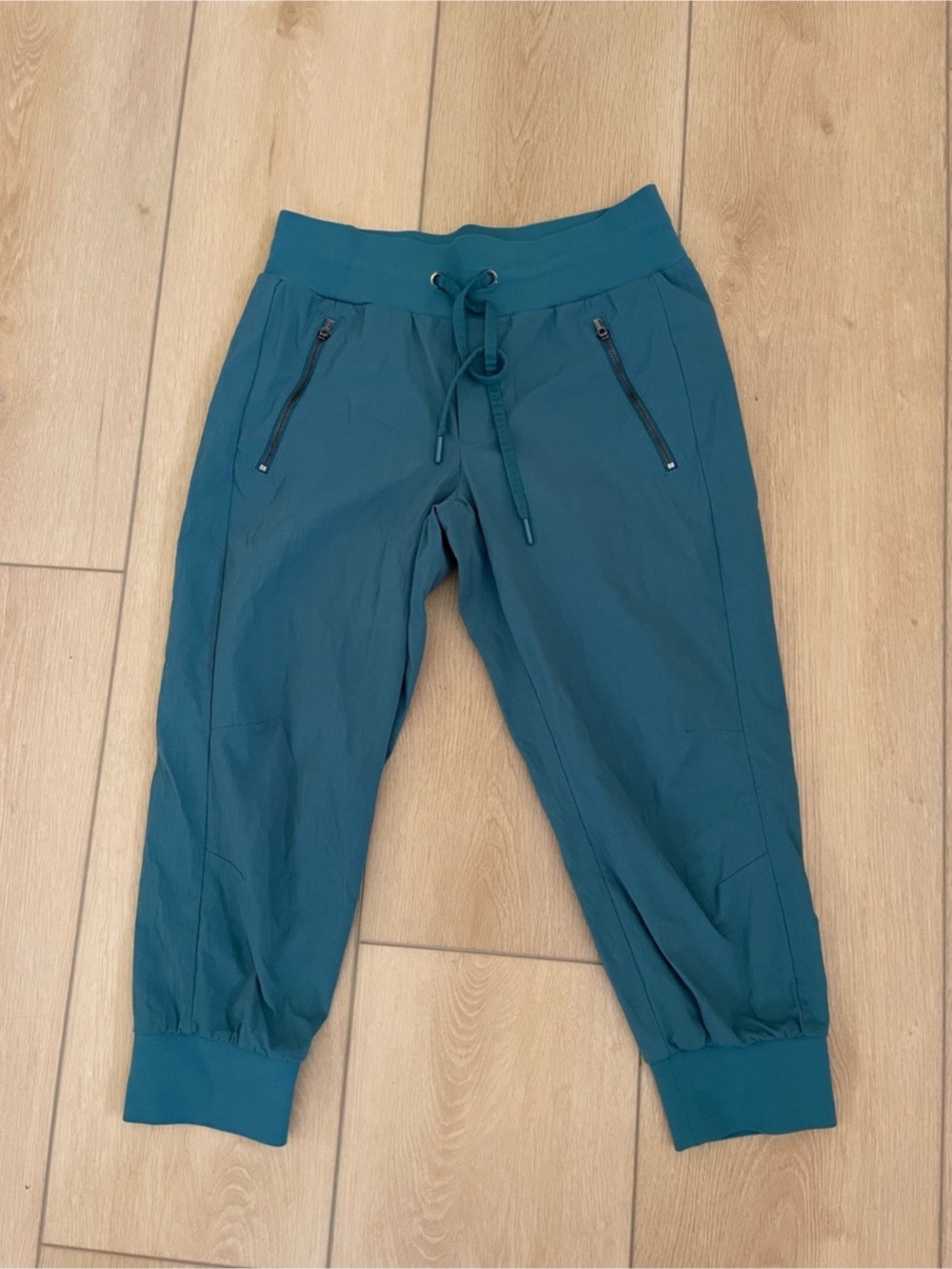 Athleta Woven Cargo Jogger Women's Blue Green Track Pants women’s size 4